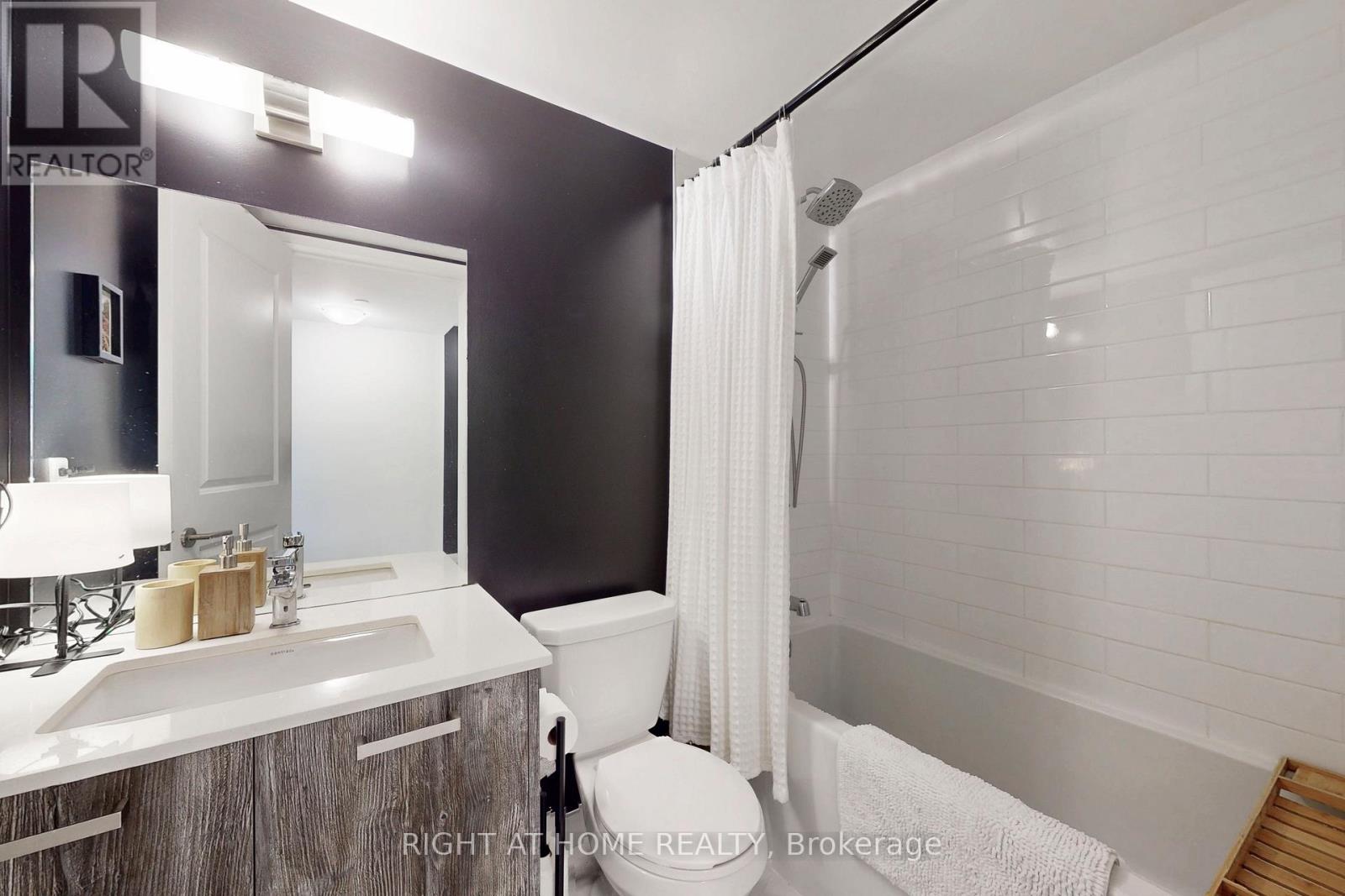 202 - 1630 Queen Street E, Toronto, Ontario M4L 0B3 - Photo 7 - E12477656