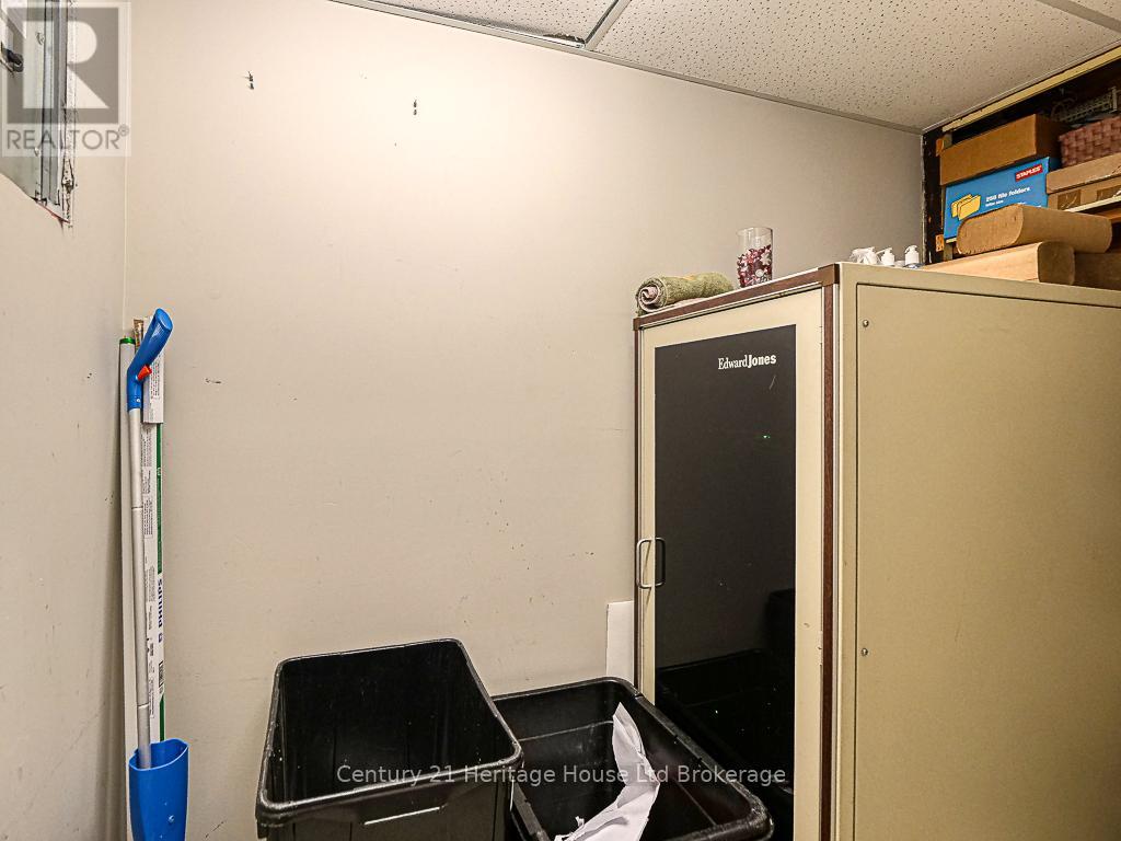 11 Riddell Street, Woodstock, Ontario  N4S 6L9 - Photo 16 - X12519230