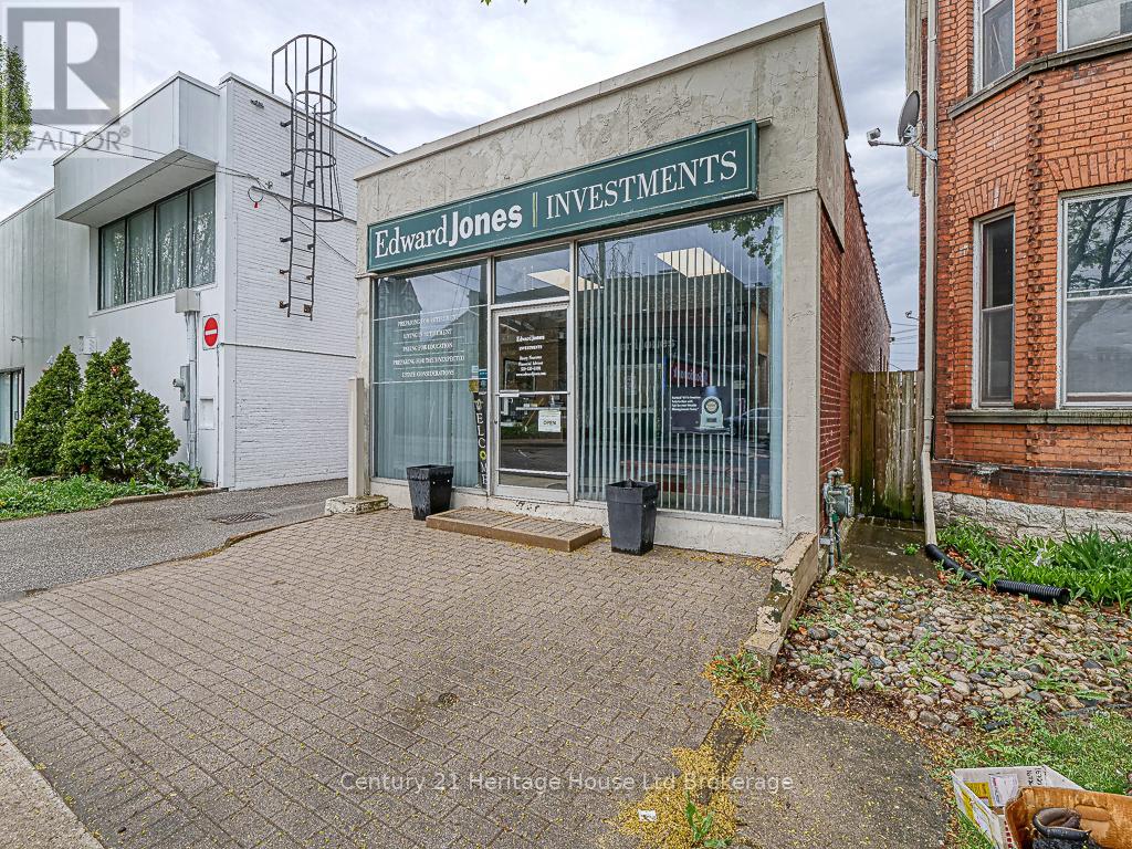 11 Riddell Street, Woodstock, Ontario  N4S 6L9 - Photo 2 - X12519230