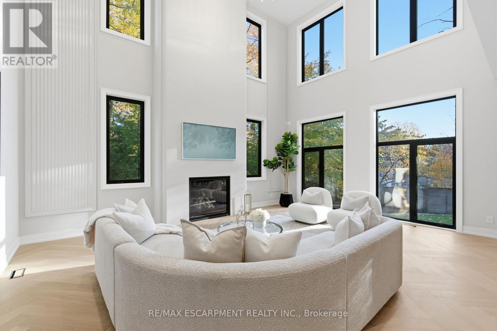 1380 Birchwood Heights Drive, Mississauga, Ontario L5G 2Y2 - Photo 13 - W12517026