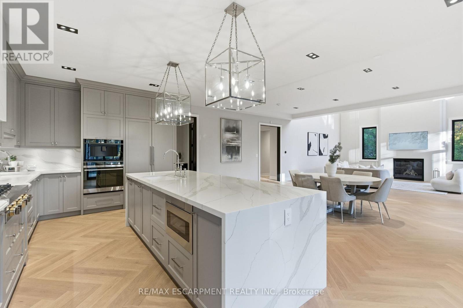 1380 Birchwood Heights Drive, Mississauga, Ontario L5G 2Y2 - Photo 24 - W12517026