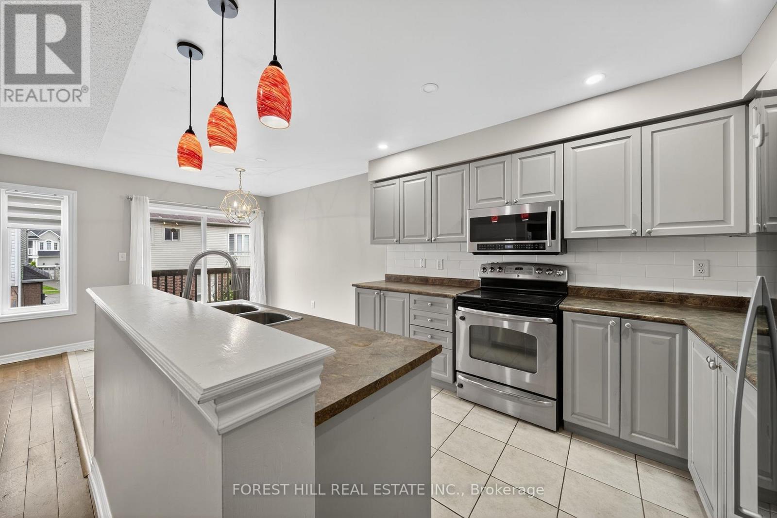 70 Diana Way, Barrie, Ontario  L4M 7H9 - Photo 9 - S12519124