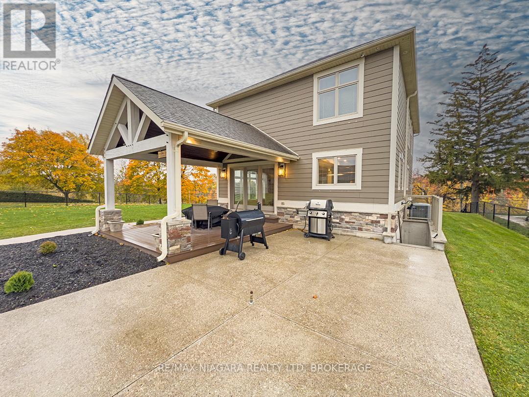 Property at 190 OAKDALE AVENUE image 2