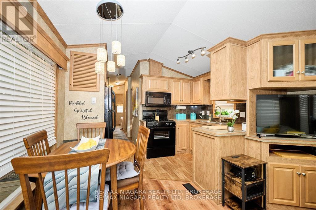 525 - 1501 Line 8 Road, Niagara-On-The-Lake, Ontario  L0S 1J0 - Photo 9 - X12519420