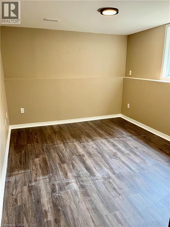 779 Angler Way, Waterloo, Ontario N2K 4L7 - Photo 2 - 40786425