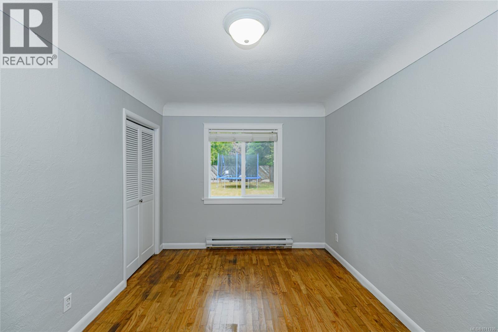 10142 Resthaven Dr, Sidney, British Columbia V8L 3G7 - Photo 11 - 1011330