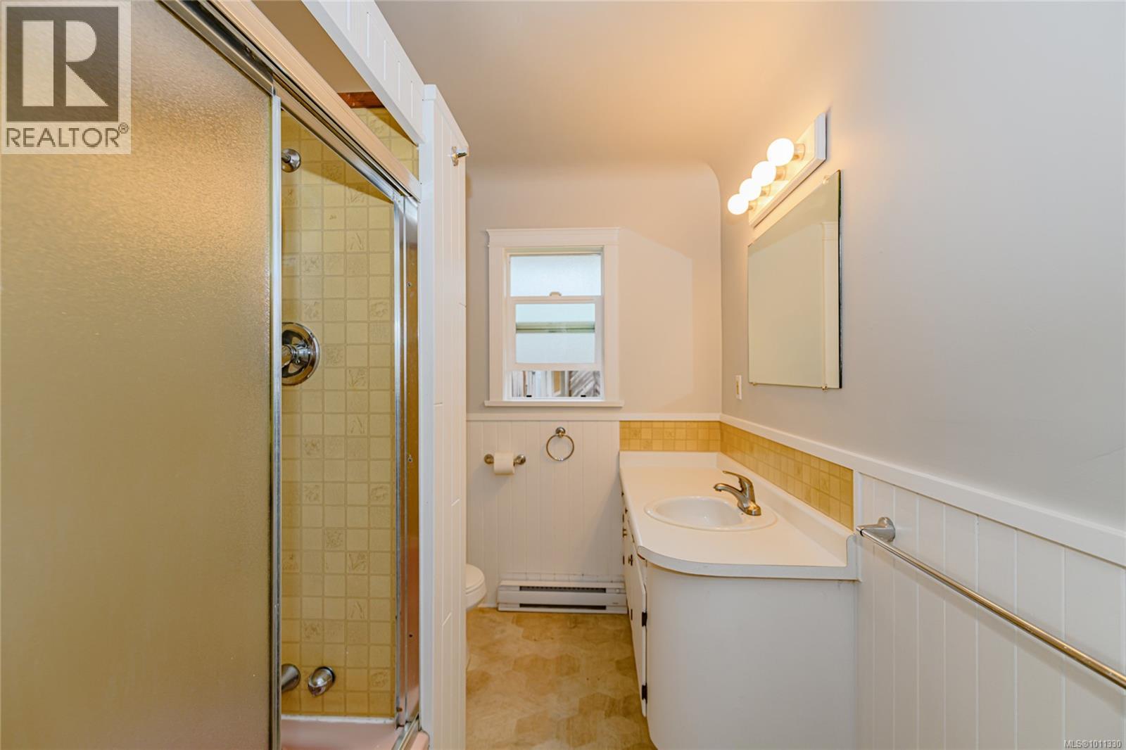 10142 Resthaven Dr, Sidney, British Columbia V8L 3G7 - Photo 15 - 1011330