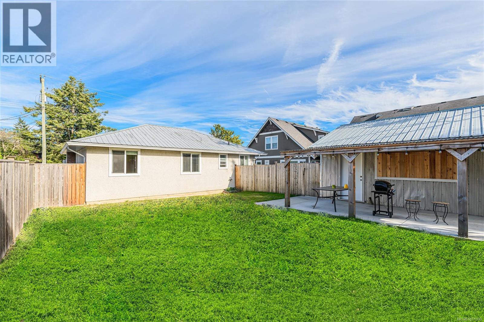 10142 Resthaven Dr, Sidney, British Columbia V8L 3G7 - Photo 21 - 1011330