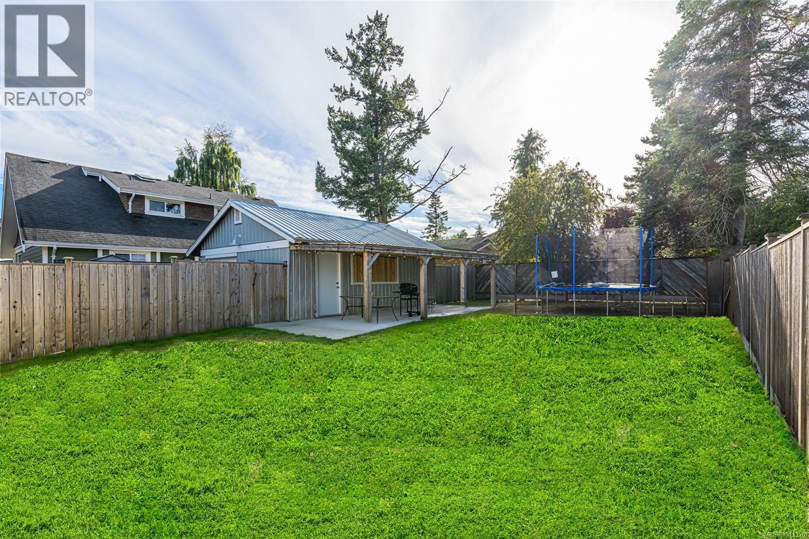 10142 Resthaven Dr, Sidney, British Columbia V8L 3G7 - Photo 19 - 1011330