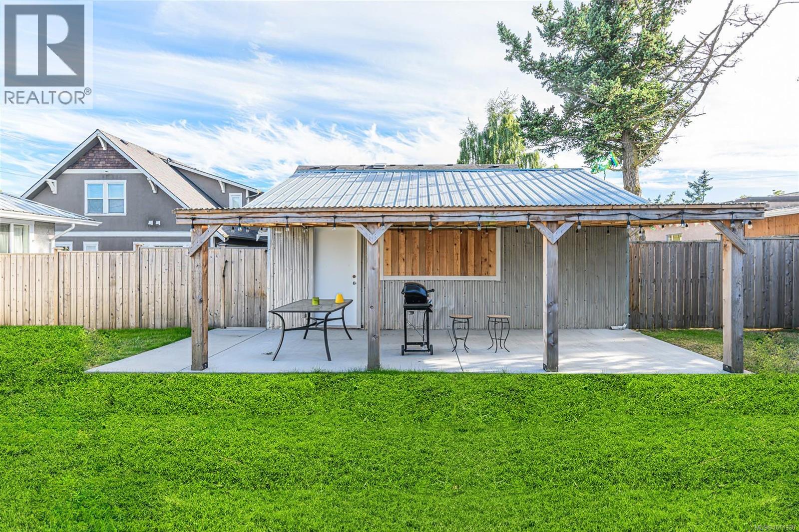 10142 Resthaven Dr, Sidney, British Columbia V8L 3G7 - Photo 20 - 1011330