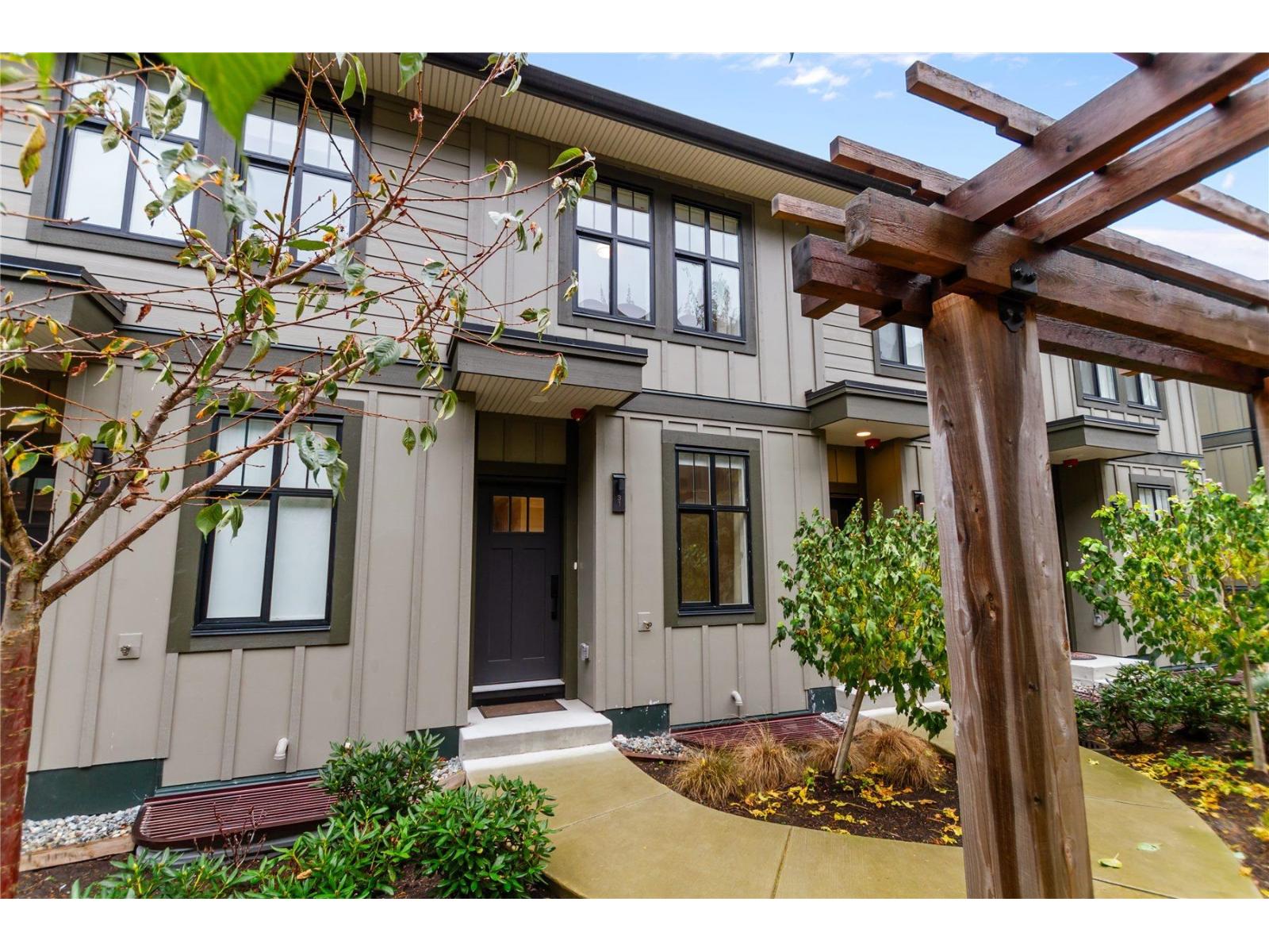 31 2350 165 Street, Surrey, British Columbia  V3Z 1J9 - Photo 2 - R3065225