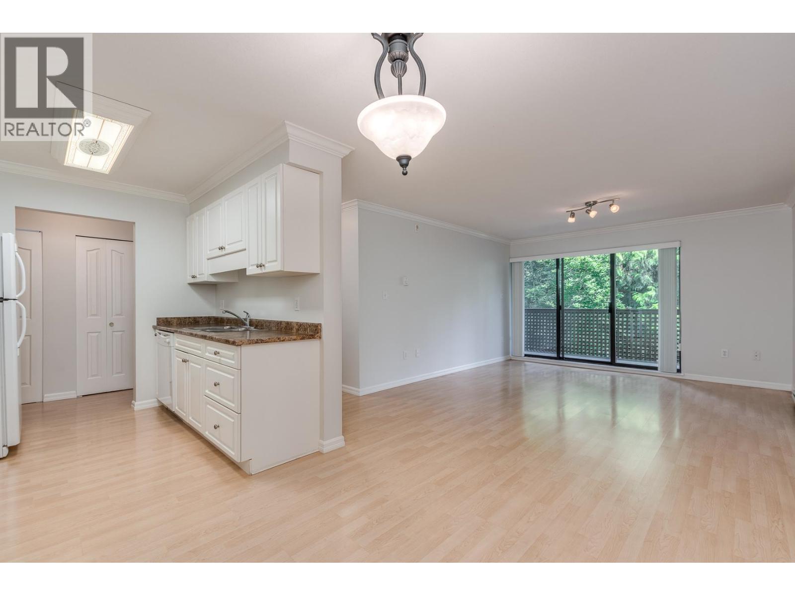 205 1200 Pacific Street, Coquitlam, British Columbia V3B 6K2 - Photo 7 - R3062458