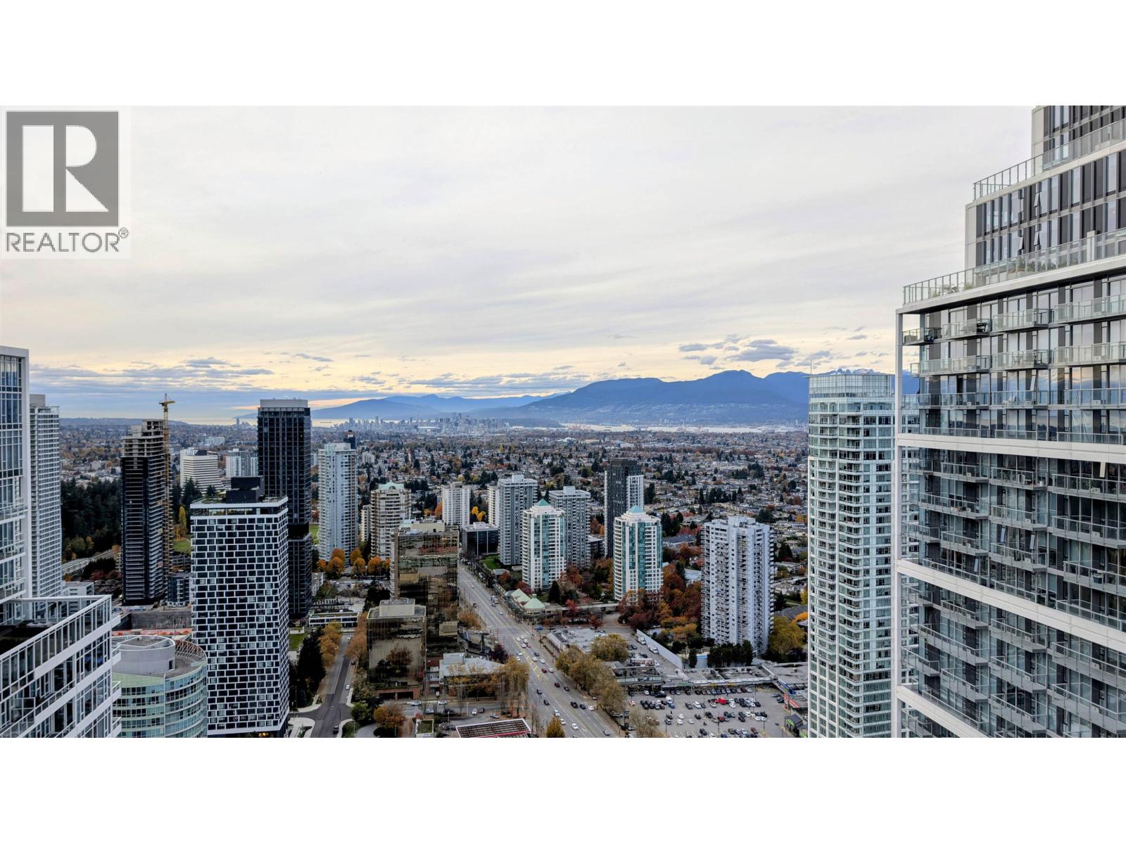 5008 4670 Assembly Way, Burnaby, British Columbia V5H 0H3 - Photo 21 - R3065323