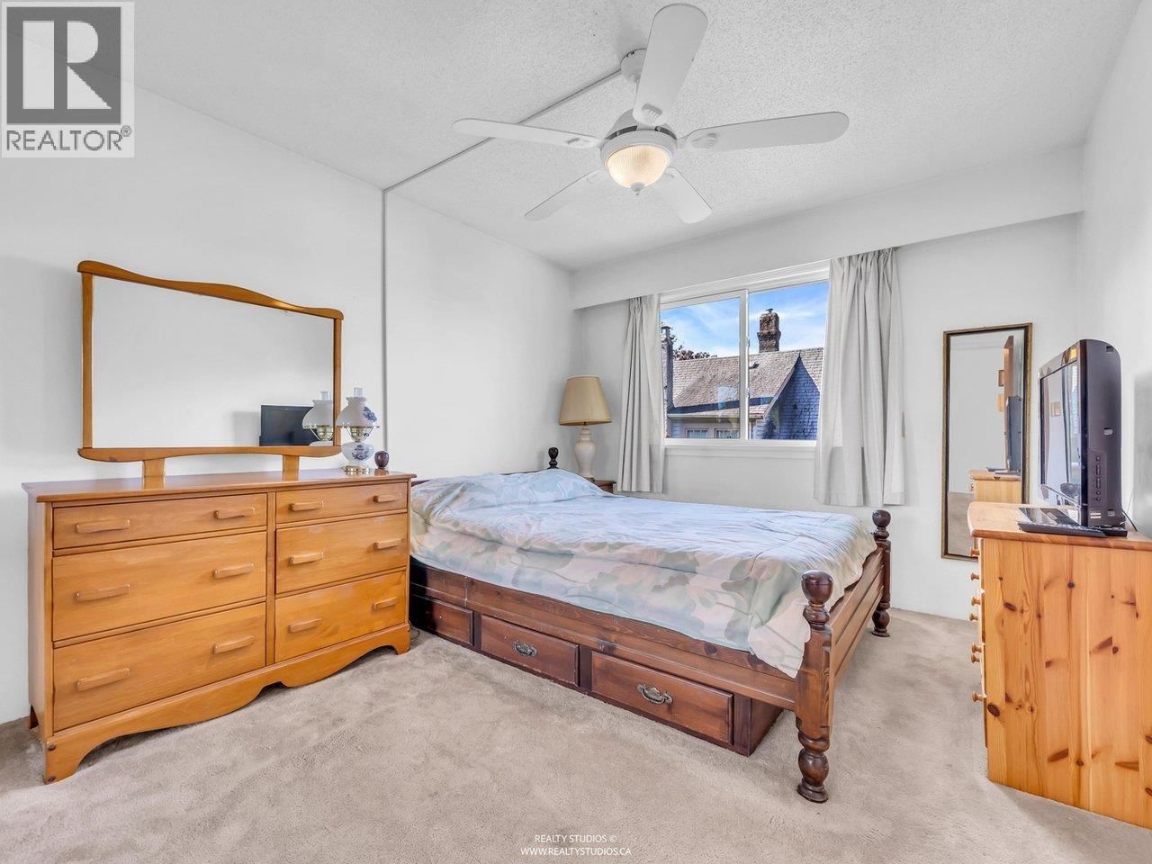 311 2121 W 6th Avenue, Vancouver, British Columbia  V6K 1V5 - Photo 8 - R3064378