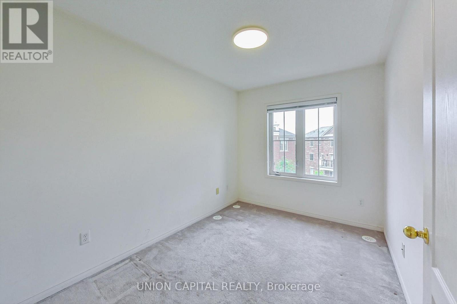 4 - 19 Hays Boulevard, Oakville, Ontario  L6H 0H8 - Photo 7 - W12519084