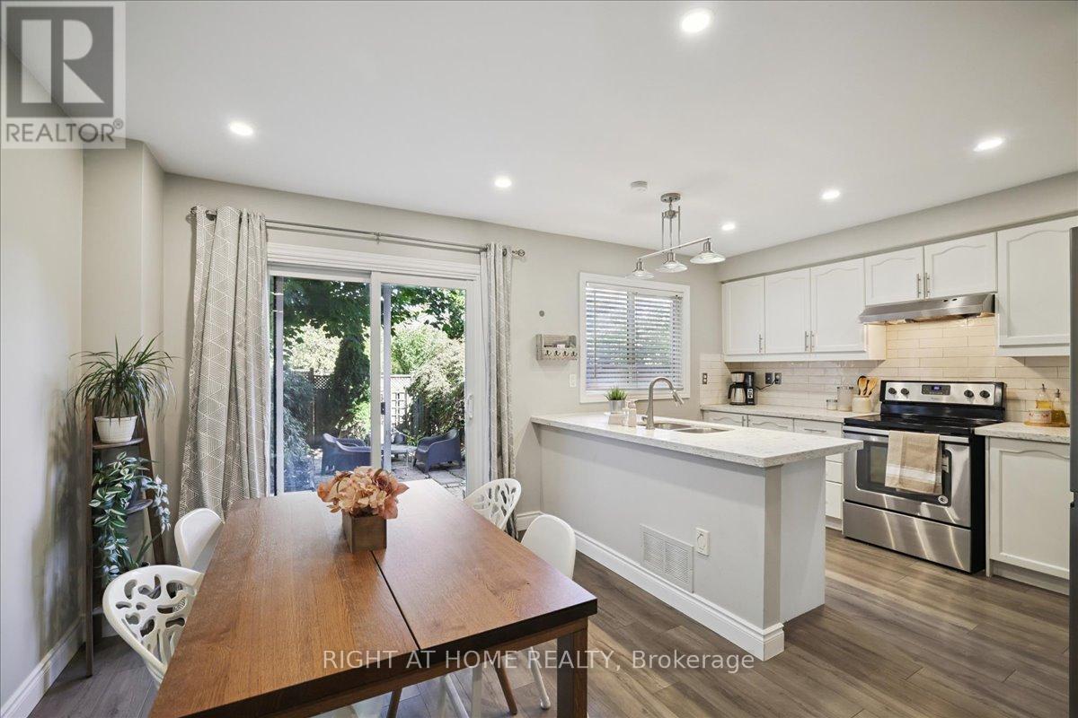 555 Taylor Crescent, Burlington, Ontario  L7L 6J7 - Photo 12 - W12519090