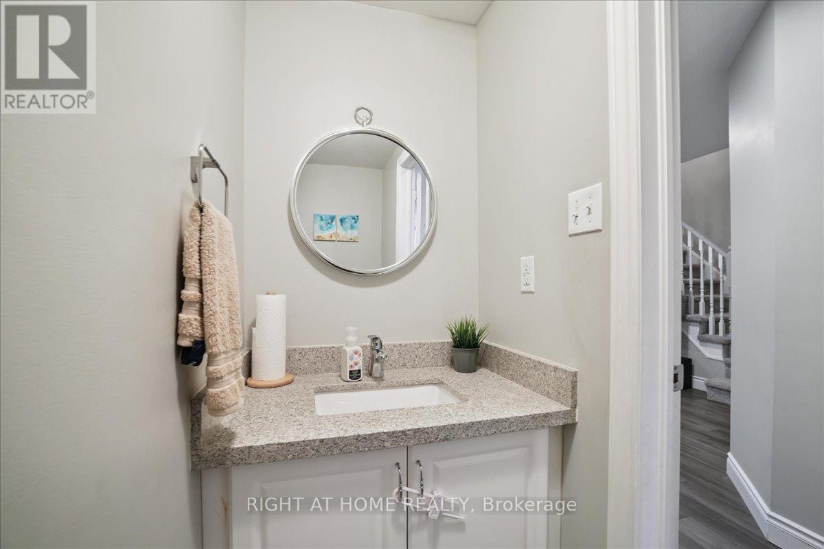 555 Taylor Crescent, Burlington, Ontario  L7L 6J7 - Photo 16 - W12519090