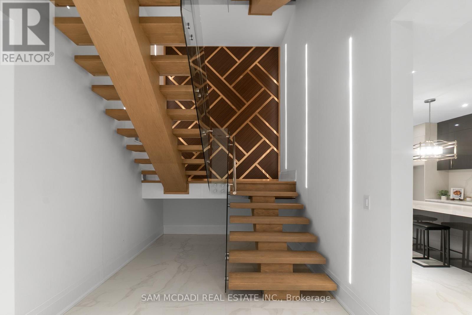 84 Pebbleridge Place, Oakville, Ontario  L6K 3Y4 - Photo 34 - W12519172