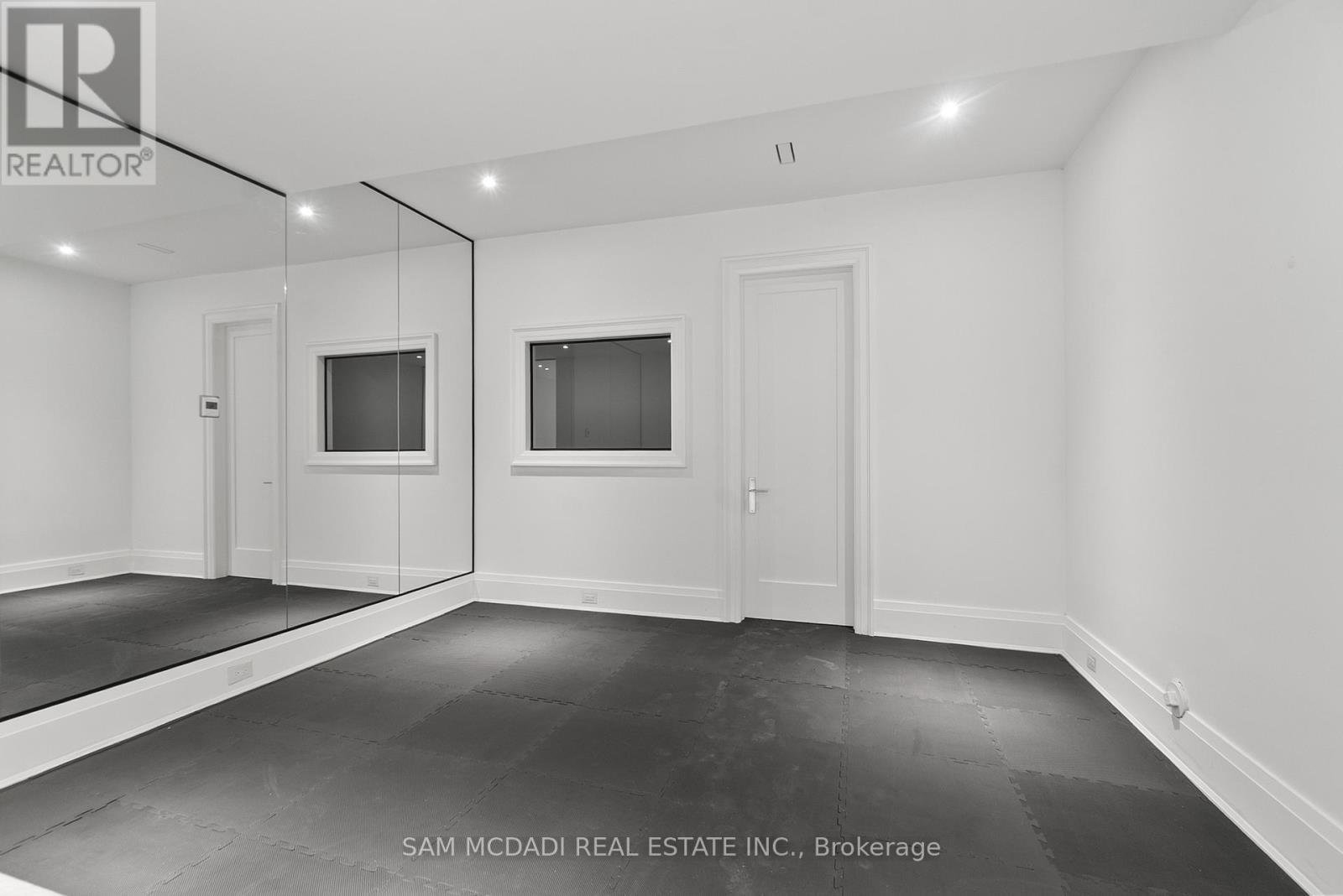 84 Pebbleridge Place, Oakville, Ontario  L6K 3Y4 - Photo 39 - W12519172