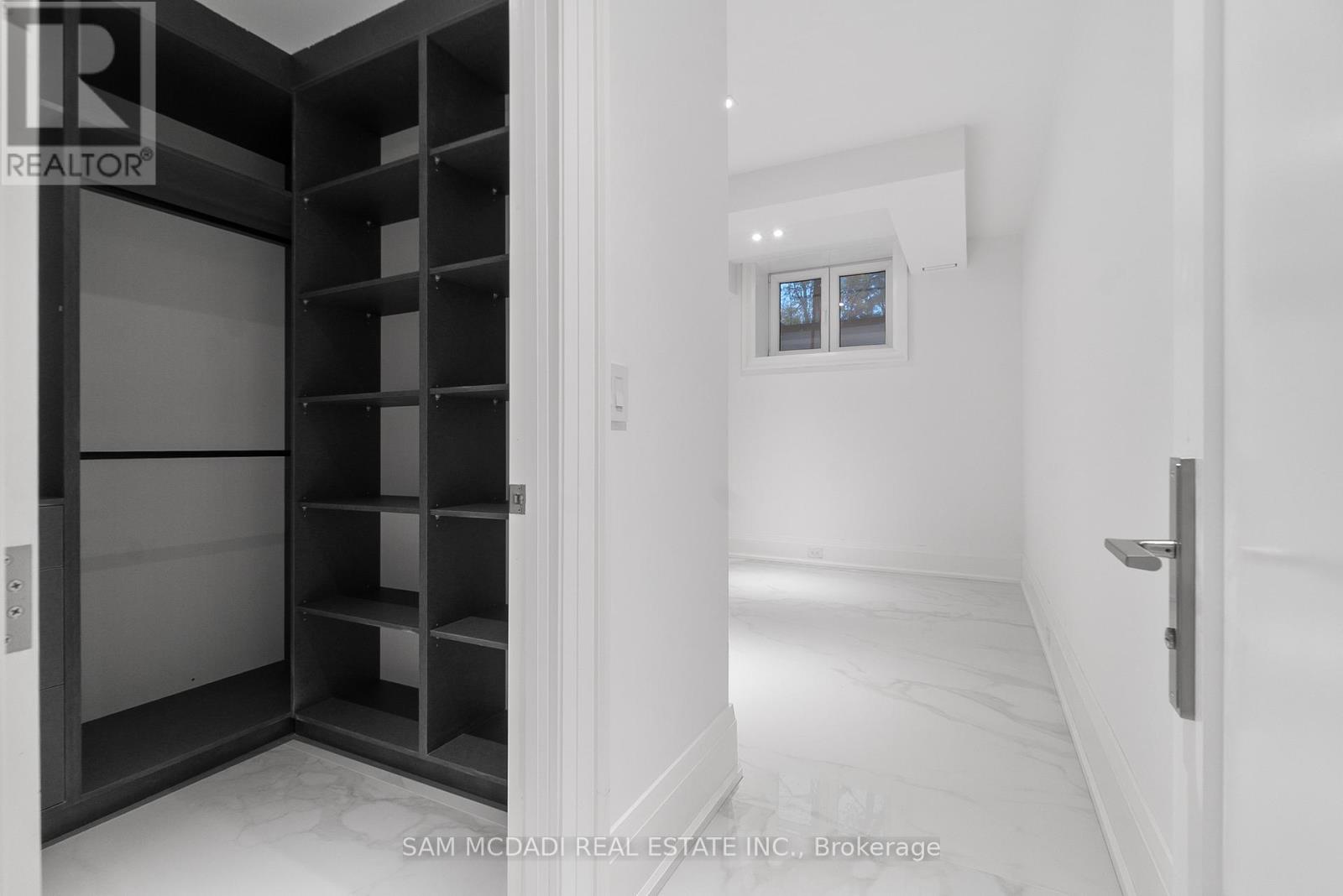 84 Pebbleridge Place, Oakville, Ontario  L6K 3Y4 - Photo 41 - W12519172