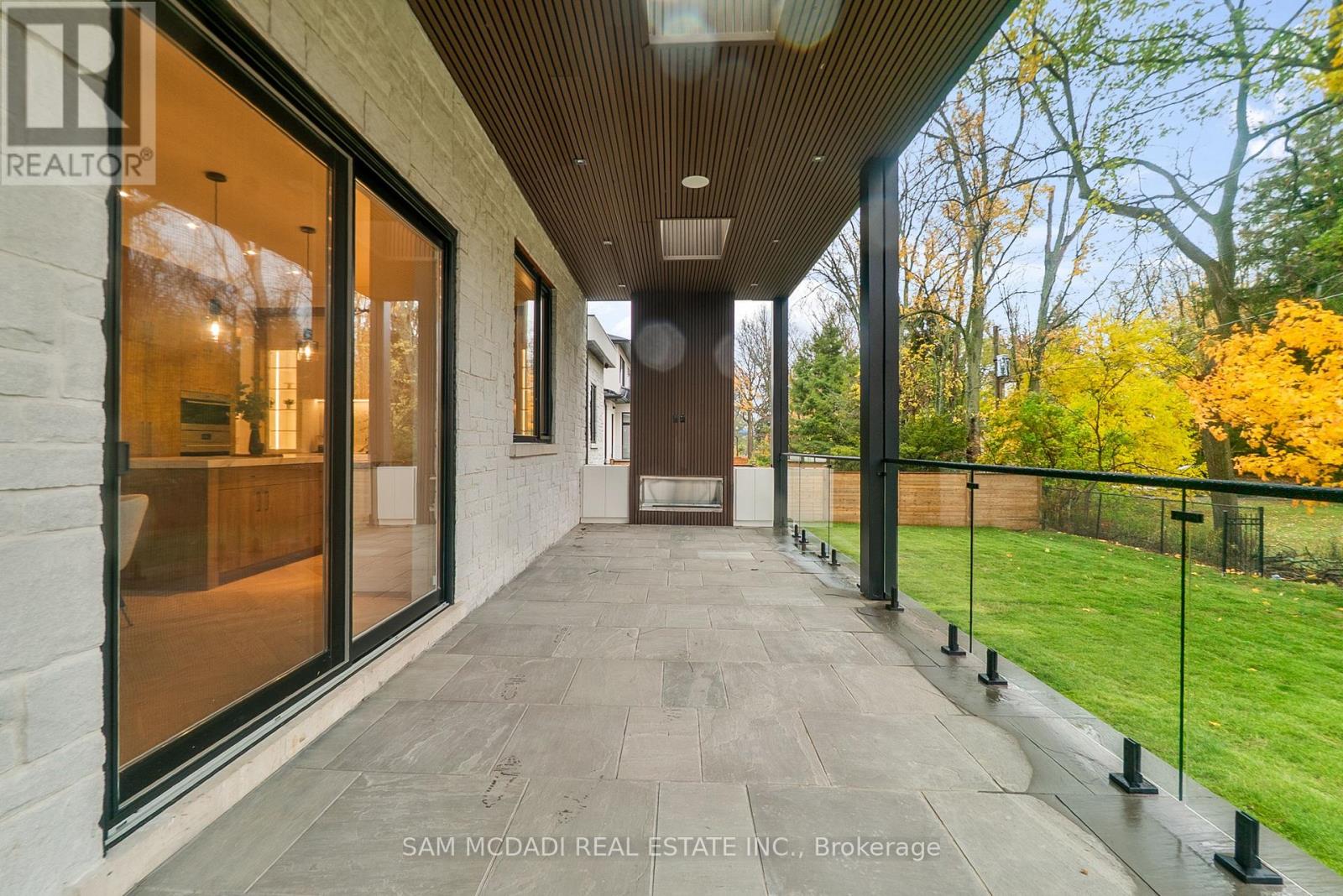 84 Pebbleridge Place, Oakville, Ontario  L6K 3Y4 - Photo 9 - W12519172