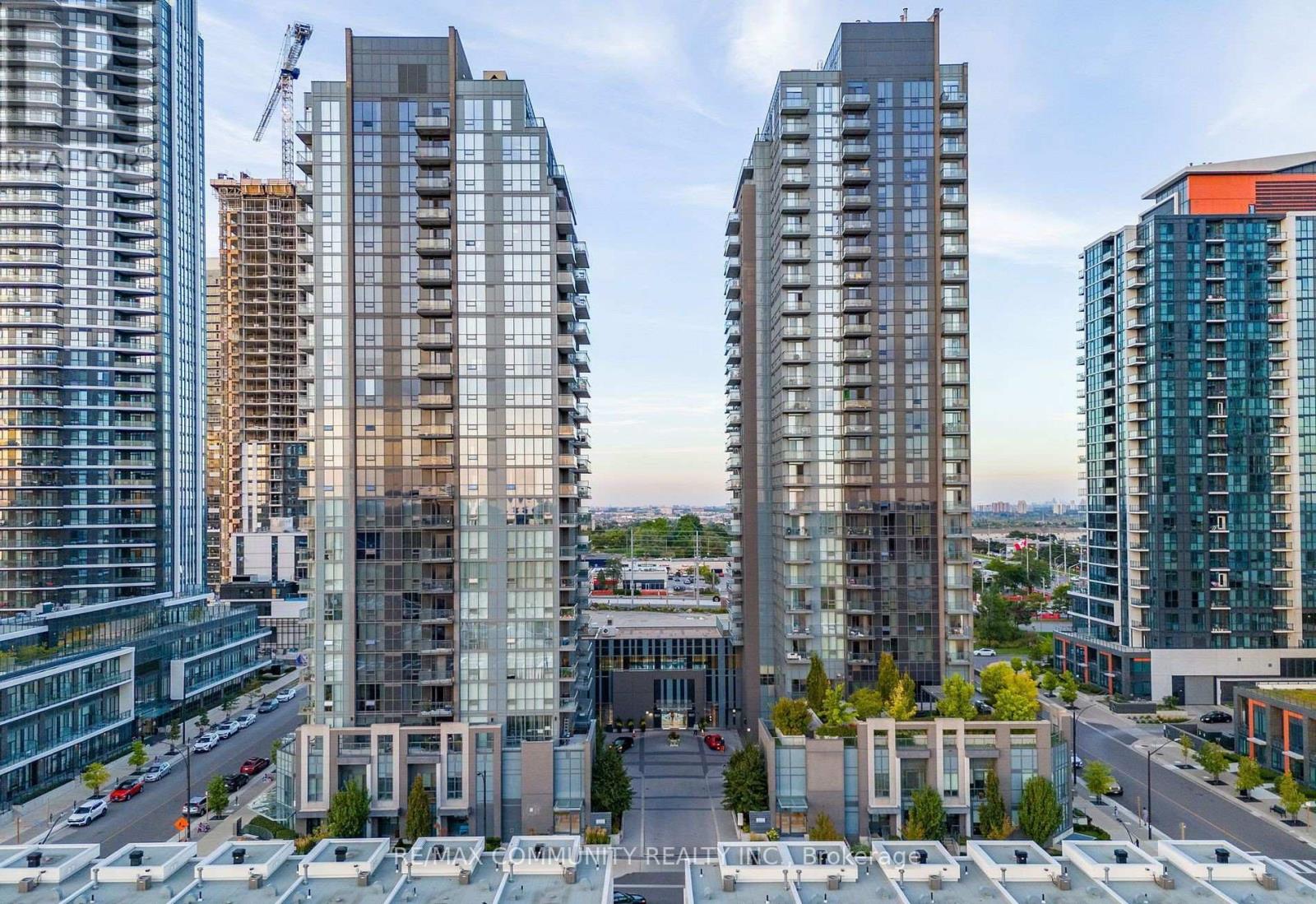 1018 - 5033 Four Springs Avenue, Mississauga, Ontario  L5R 0G6 - Photo 1 - W12519182