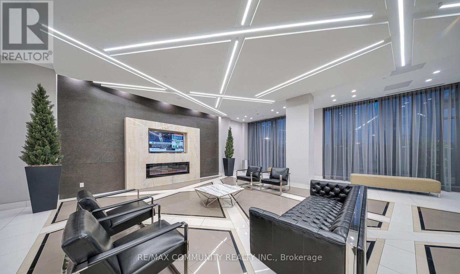 1018 - 5033 Four Springs Avenue, Mississauga, Ontario  L5R 0G6 - Photo 4 - W12519182