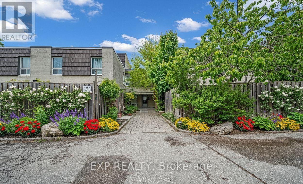 14 - 33 FOUR WINDS DRIVE, Toronto, Ontario