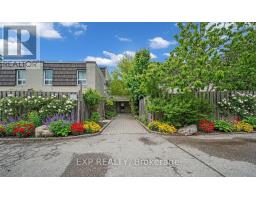 14 - 33 FOUR WINDS DRIVE, Toronto, Ontario