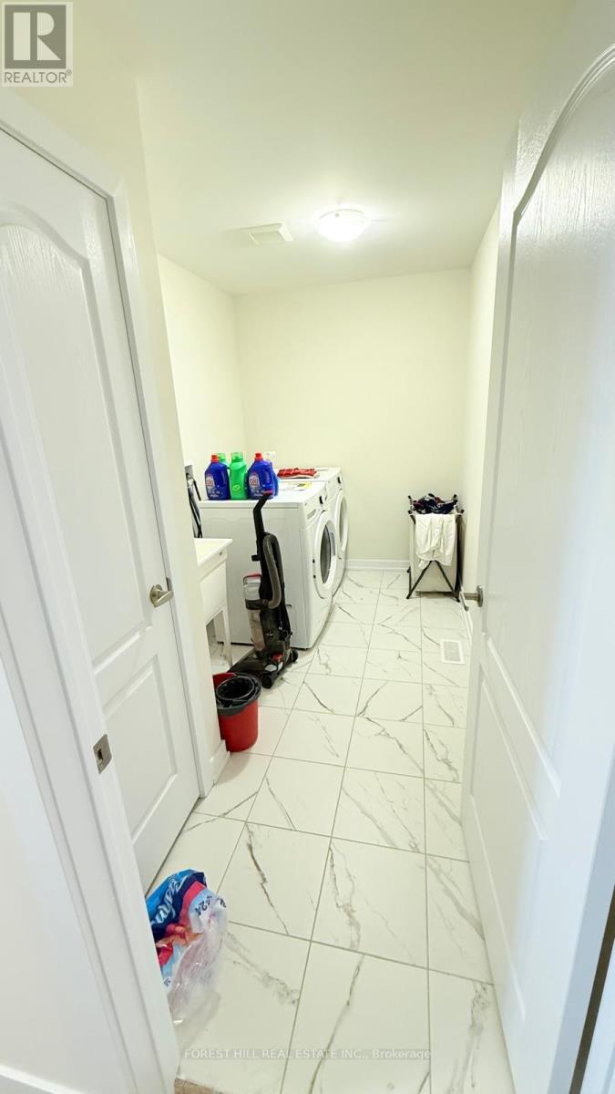 126 Lilac Circle, Haldimand, Ontario  N3W 0H8 - Photo 17 - X12519142