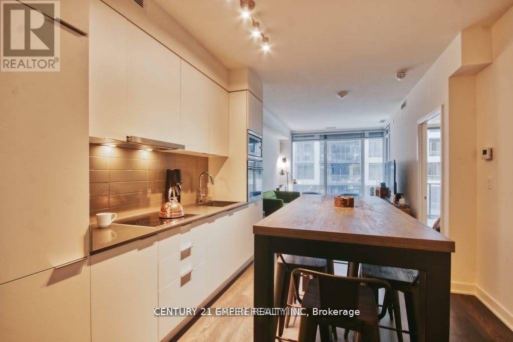 909 - 27 Bathurst Street W, Toronto, Ontario  M5V 2P1 - Photo 8 - C12519266