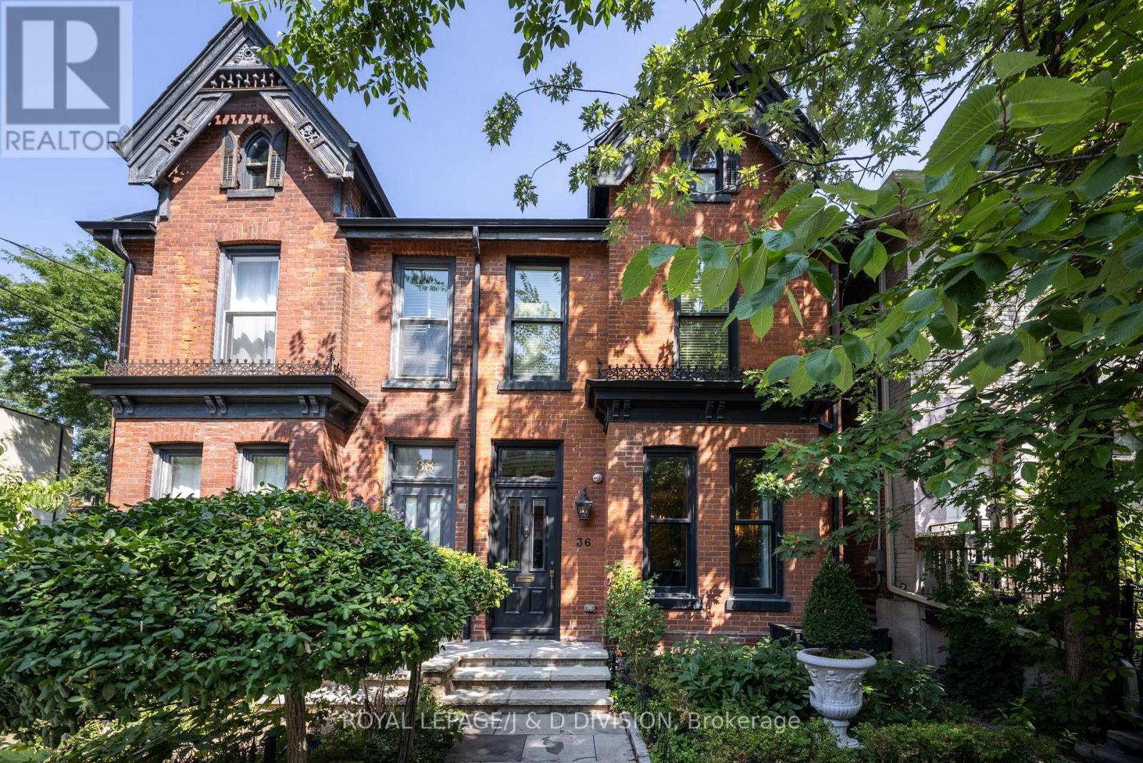 36 BOSWELL AVENUE, Toronto, Ontario