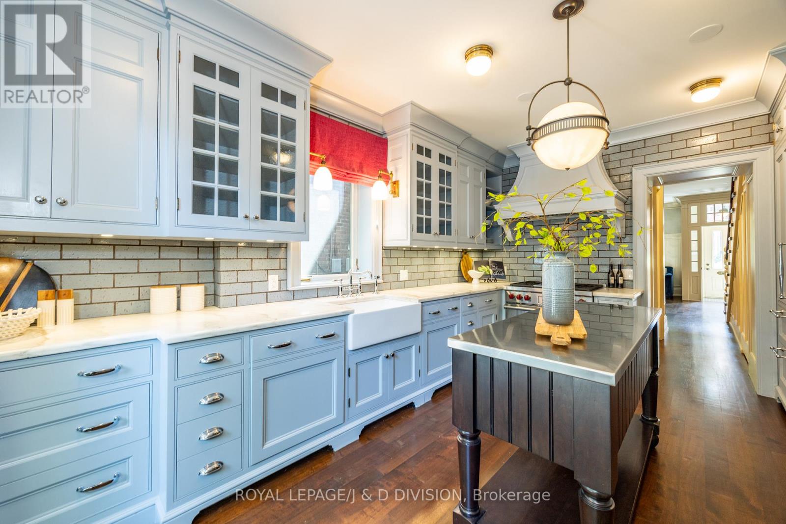 36 Boswell Avenue, Toronto, Ontario  M5R 1M4 - Photo 12 - C12519280