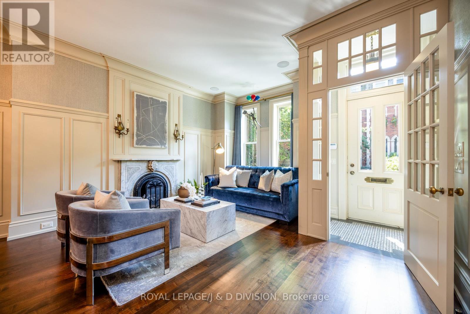 36 Boswell Avenue, Toronto, Ontario  M5R 1M4 - Photo 2 - C12519280