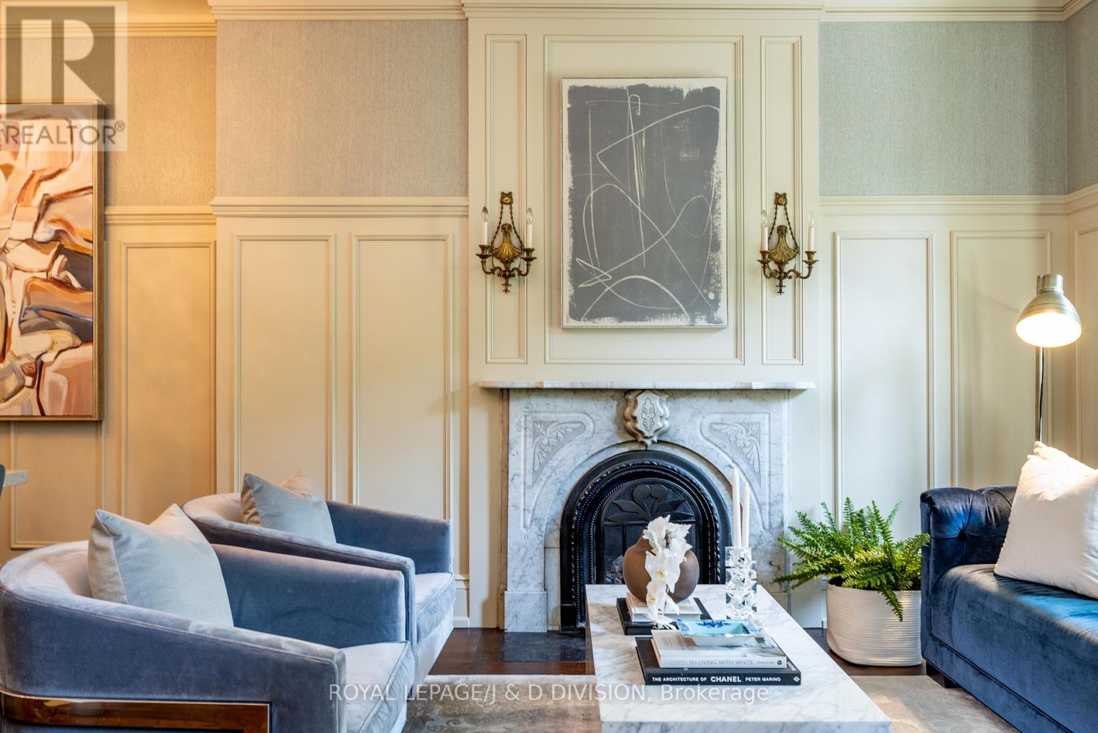 36 Boswell Avenue, Toronto, Ontario  M5R 1M4 - Photo 3 - C12519280