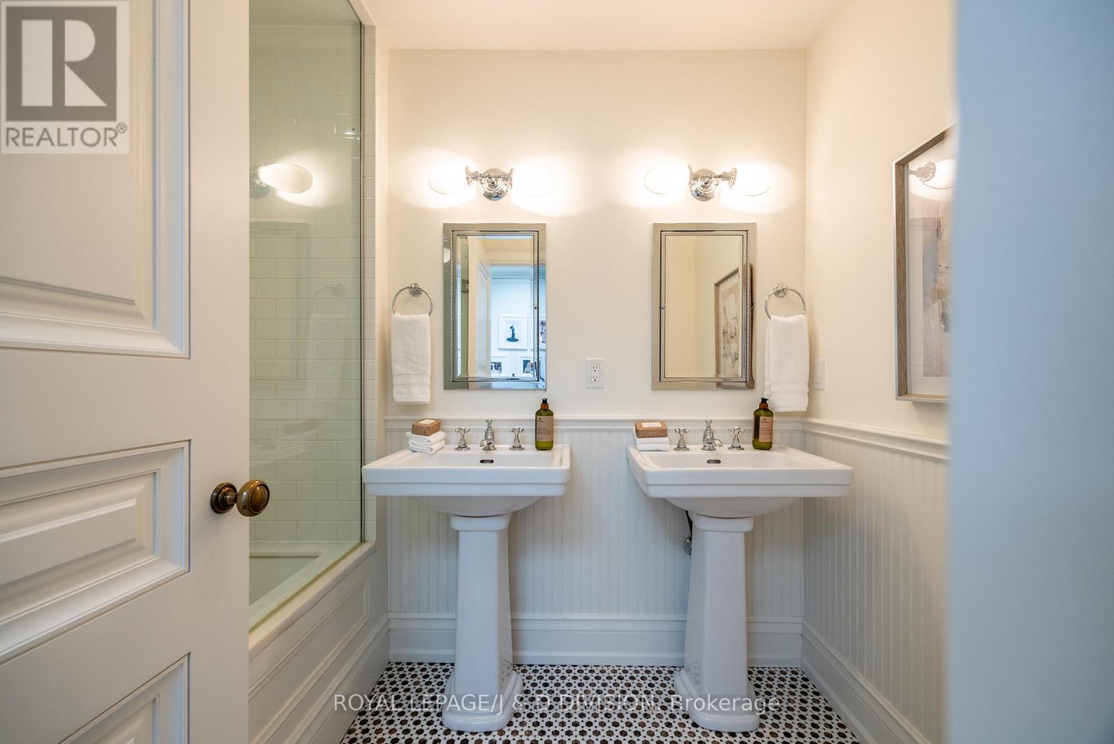 36 Boswell Avenue, Toronto, Ontario  M5R 1M4 - Photo 32 - C12519280