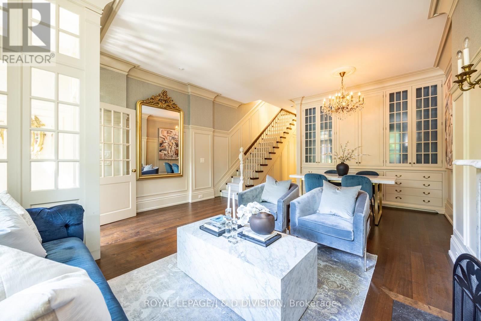 36 Boswell Avenue, Toronto, Ontario  M5R 1M4 - Photo 4 - C12519280