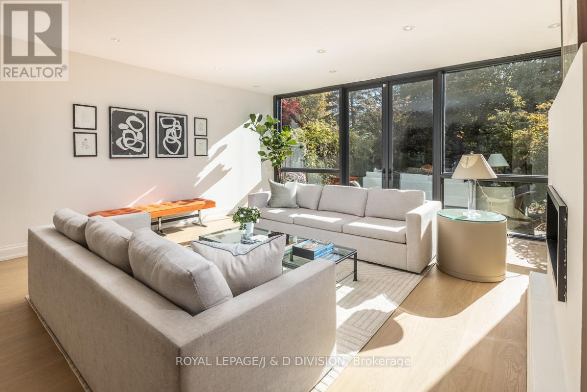 245 Glenrose Avenue, Toronto, Ontario  M4T 1L1 - Photo 13 - C12519426