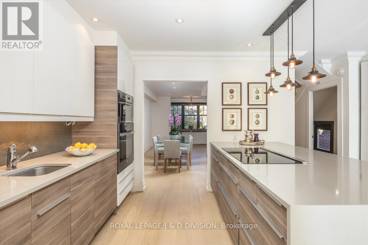 245 Glenrose Avenue, Toronto, Ontario  M4T 1L1 - Photo 6 - C12519426