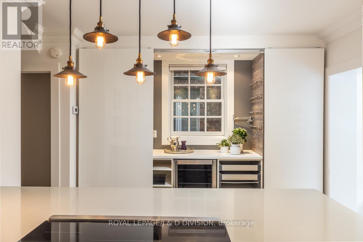 245 Glenrose Avenue, Toronto, Ontario  M4T 1L1 - Photo 9 - C12519426