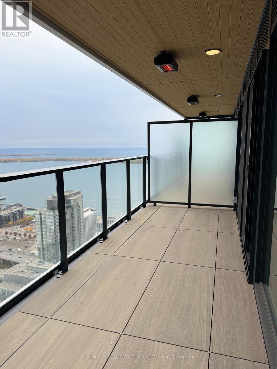 5708 - 3 Concord Cityplace Way, Toronto, Ontario  M5V 0X4 - Photo 4 - C12519432