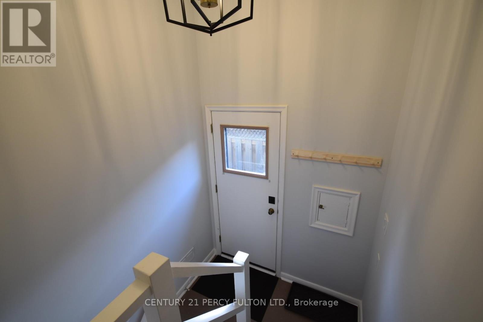 75 Sloane (Lower) Avenue, Toronto, Ontario  M4A 2A8 - Photo 2 - C12519444