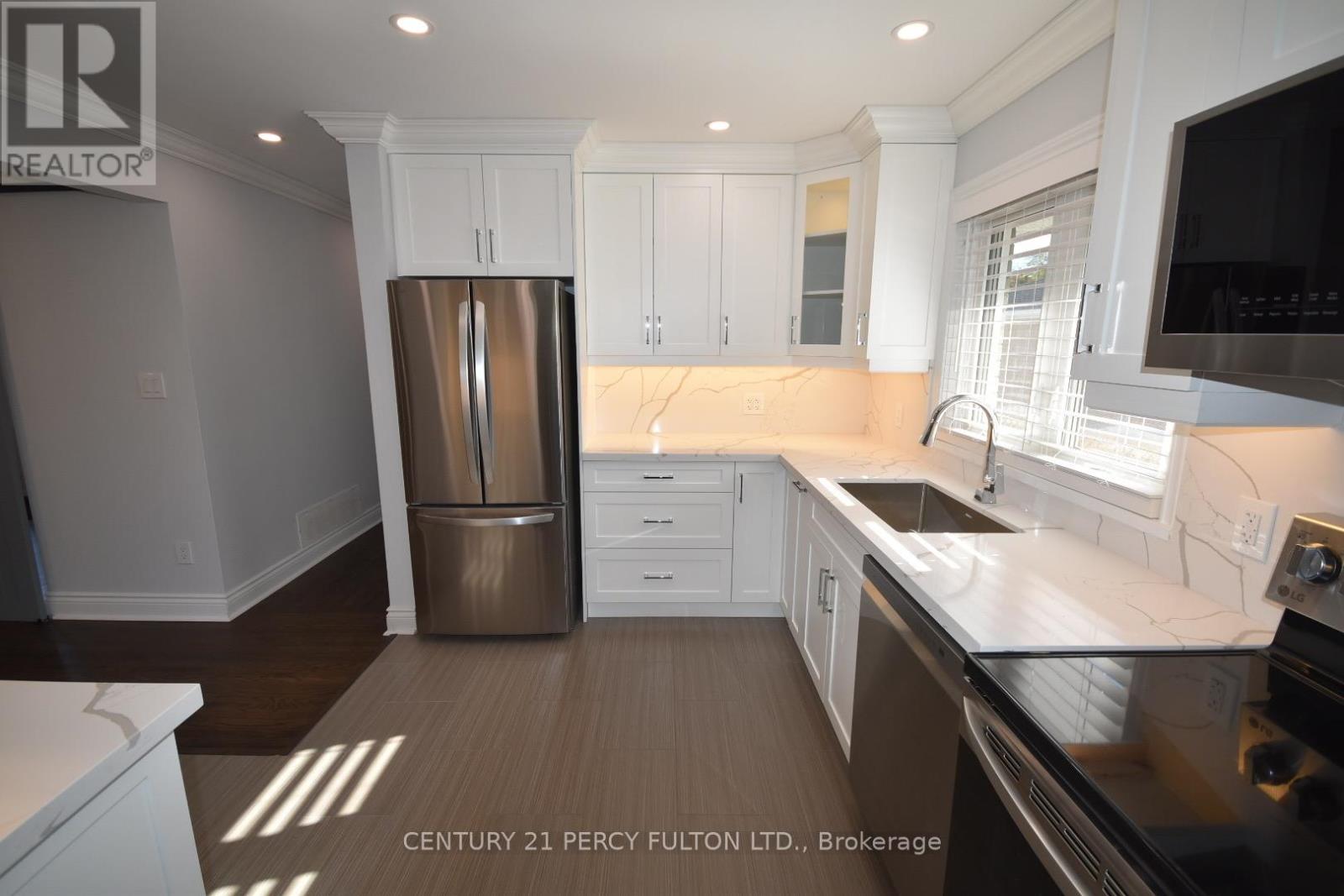 Upper - 75 Sloane (Upper) Avenue, Toronto, Ontario M4A 2A8 - Photo 12 - C12519450