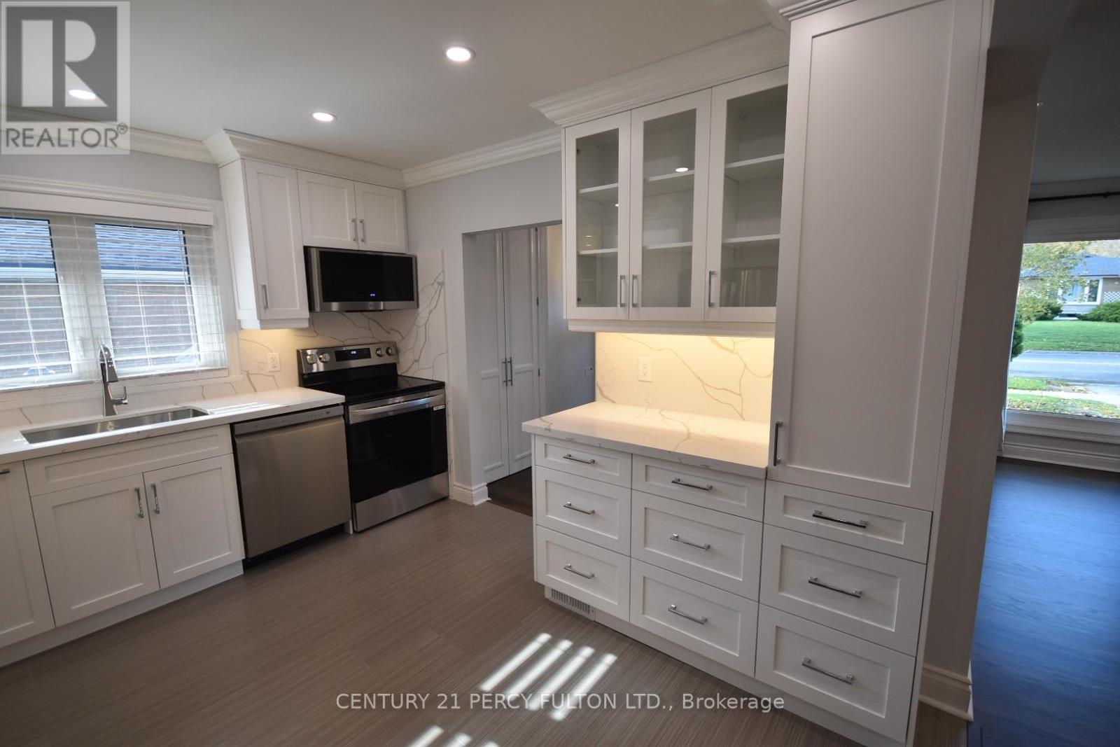 Upper - 75 Sloane (Upper) Avenue, Toronto, Ontario M4A 2A8 - Photo 15 - C12519450