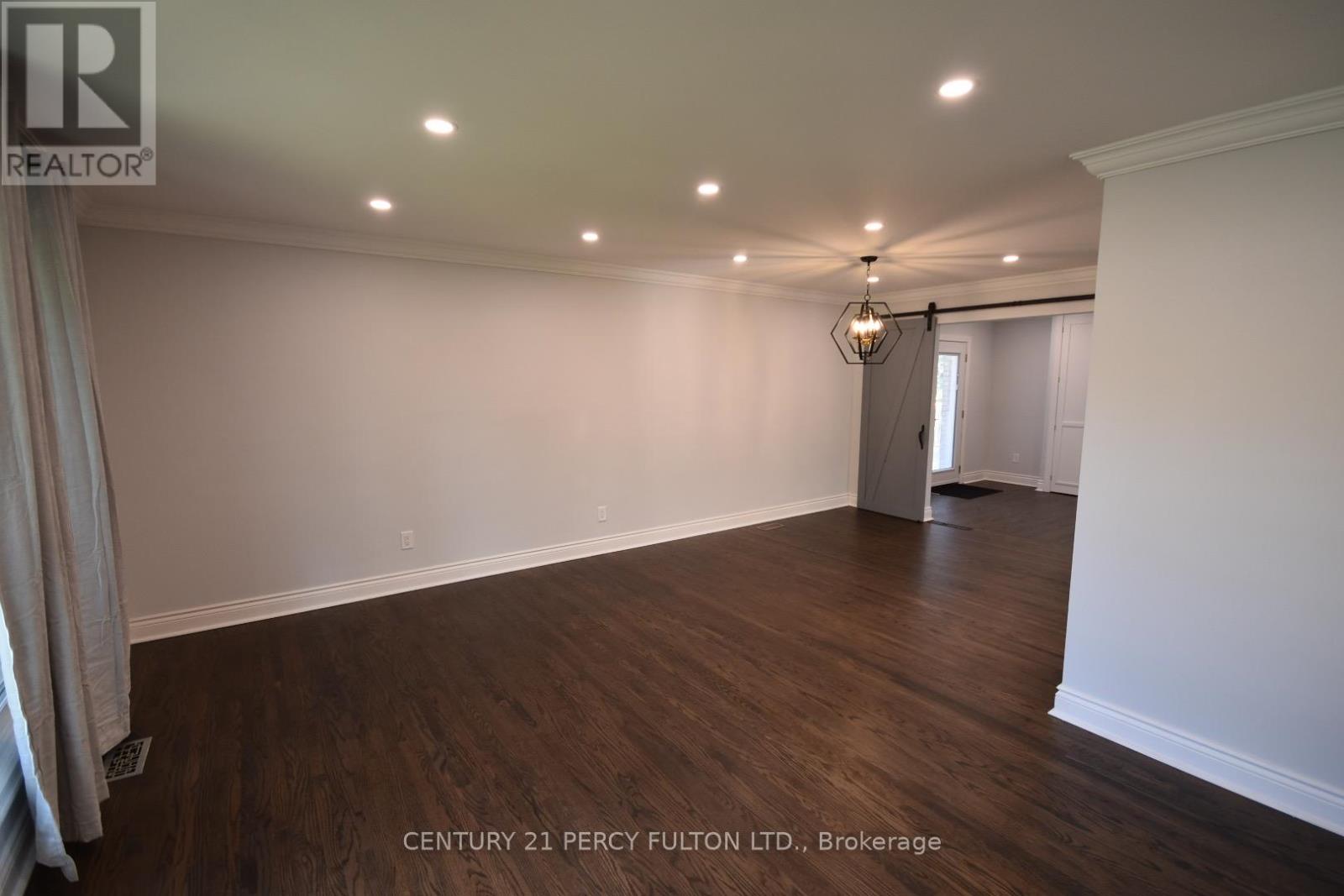 Upper - 75 Sloane (Upper) Avenue, Toronto, Ontario M4A 2A8 - Photo 6 - C12519450