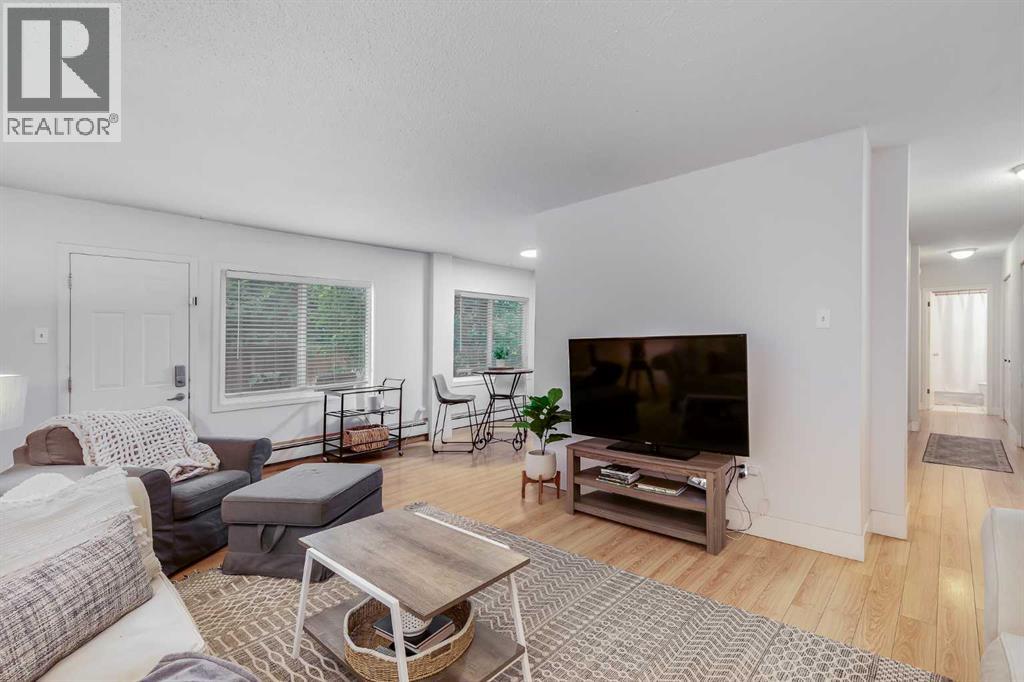 Property at 6, 3208 19 Street NW image 4