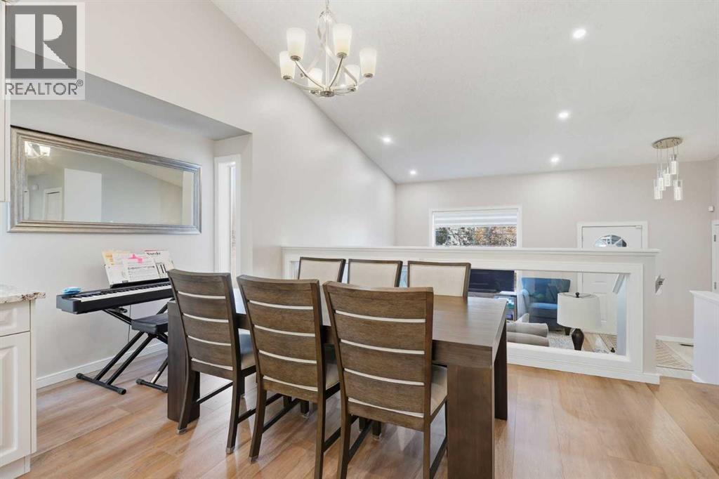 31 Applegrove Crescent Se, Calgary, Alberta  T2A 7P2 - Photo 3 - A2262808