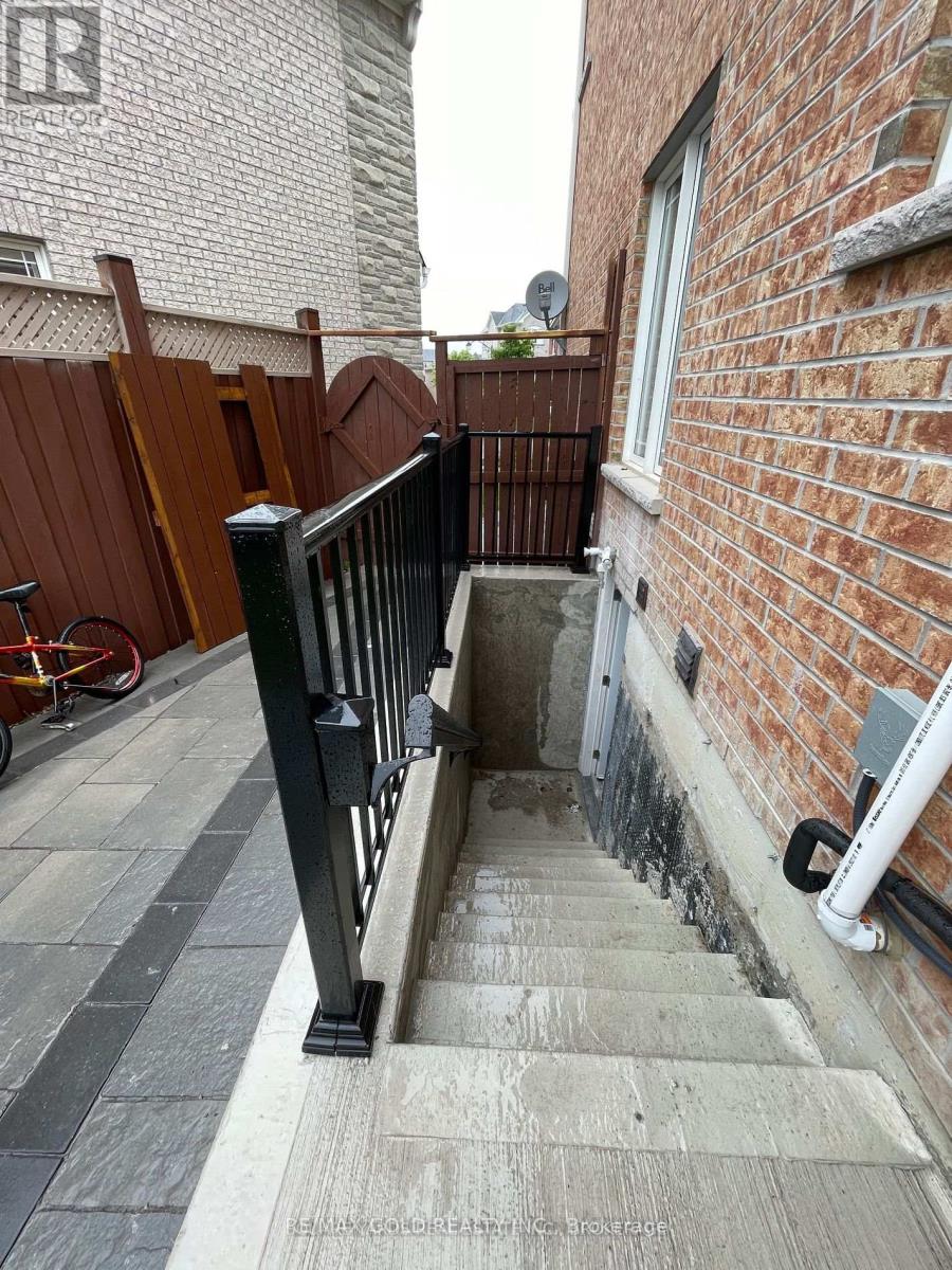 Bsmt - 17 Bellotti Crescent, Ajax, Ontario  L1Z 0M2 - Photo 2 - E12519242