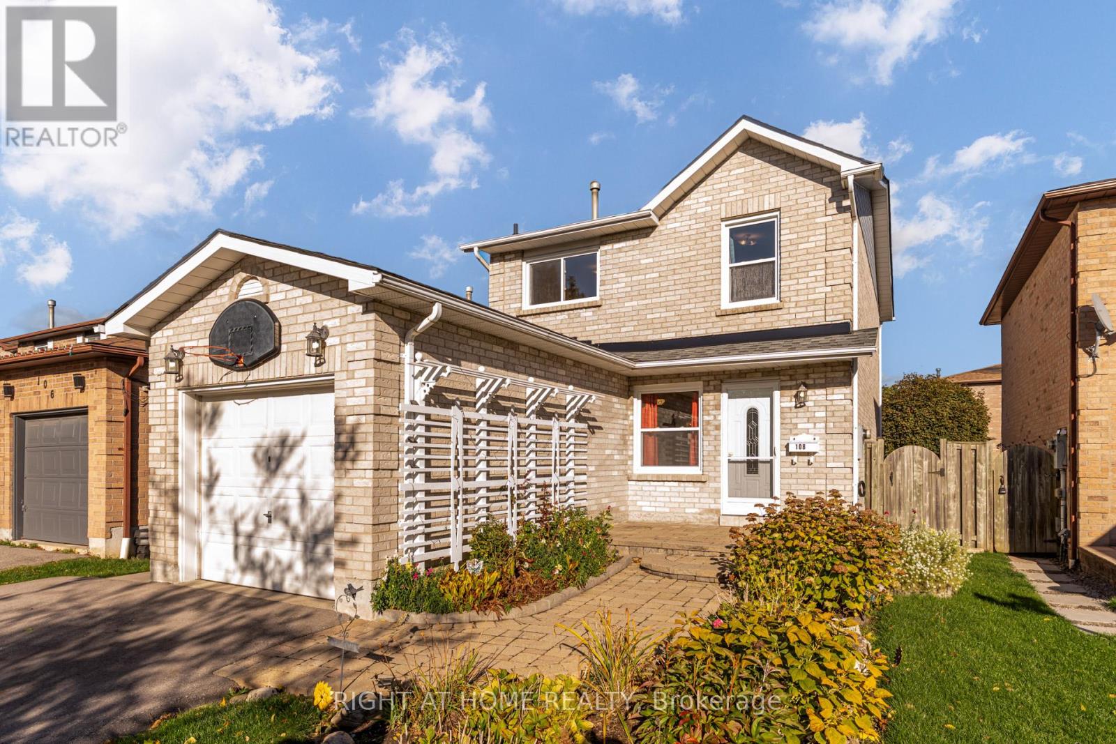 108 Rotherglen Road N, Ajax, Ontario  L1T 1T3 - Photo 2 - E12519268