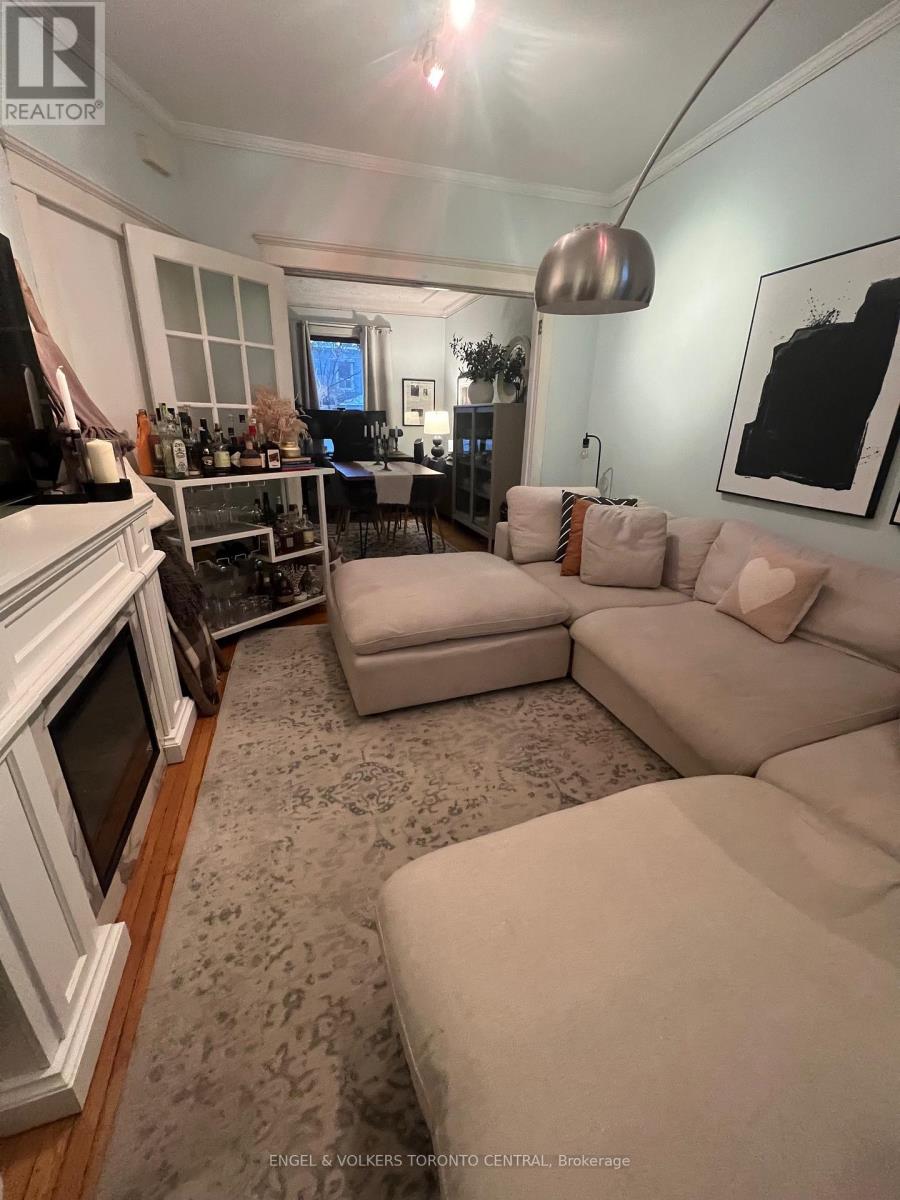 591 Pape Avenue, Toronto, Ontario  M4K 3R7 - Photo 11 - E12519272